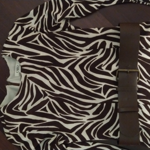 Giraffe print midi dress, long sleeve with belt - Picture 2 of 5